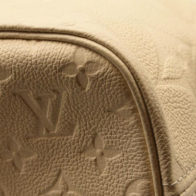 LOUIS VUITTON Empreinte Monogram Giant Neverfull MM Cream