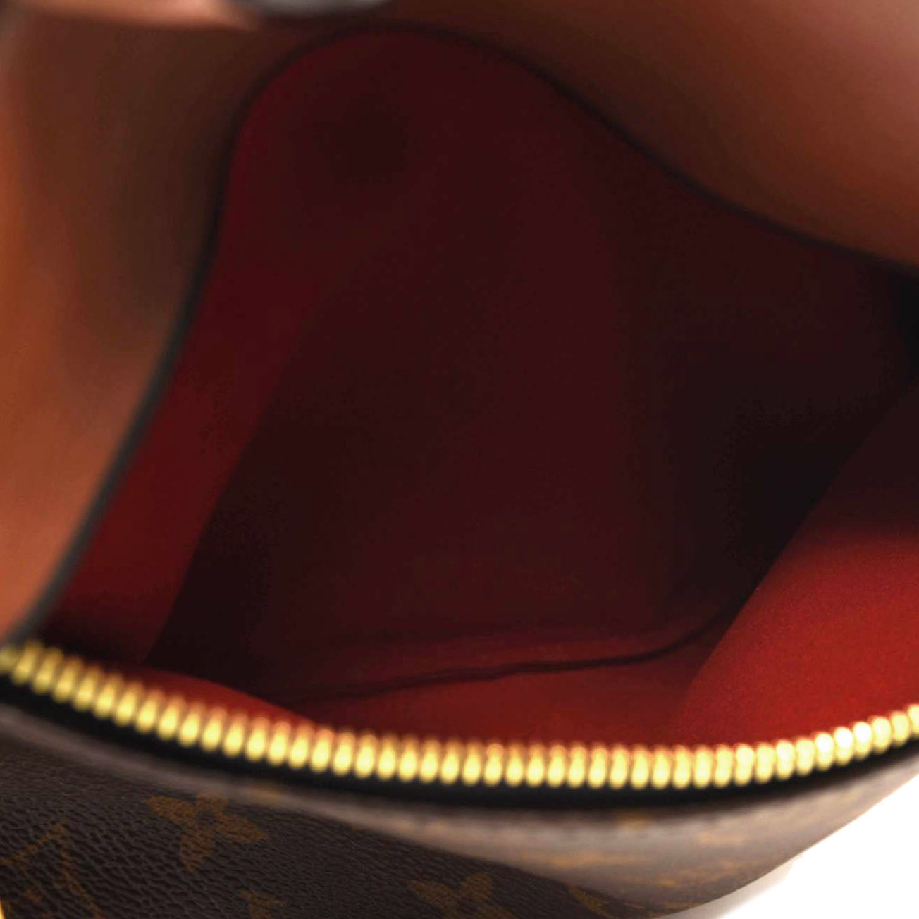 LOUIS VUITTON Monogram Tuileries Hobo Caramel