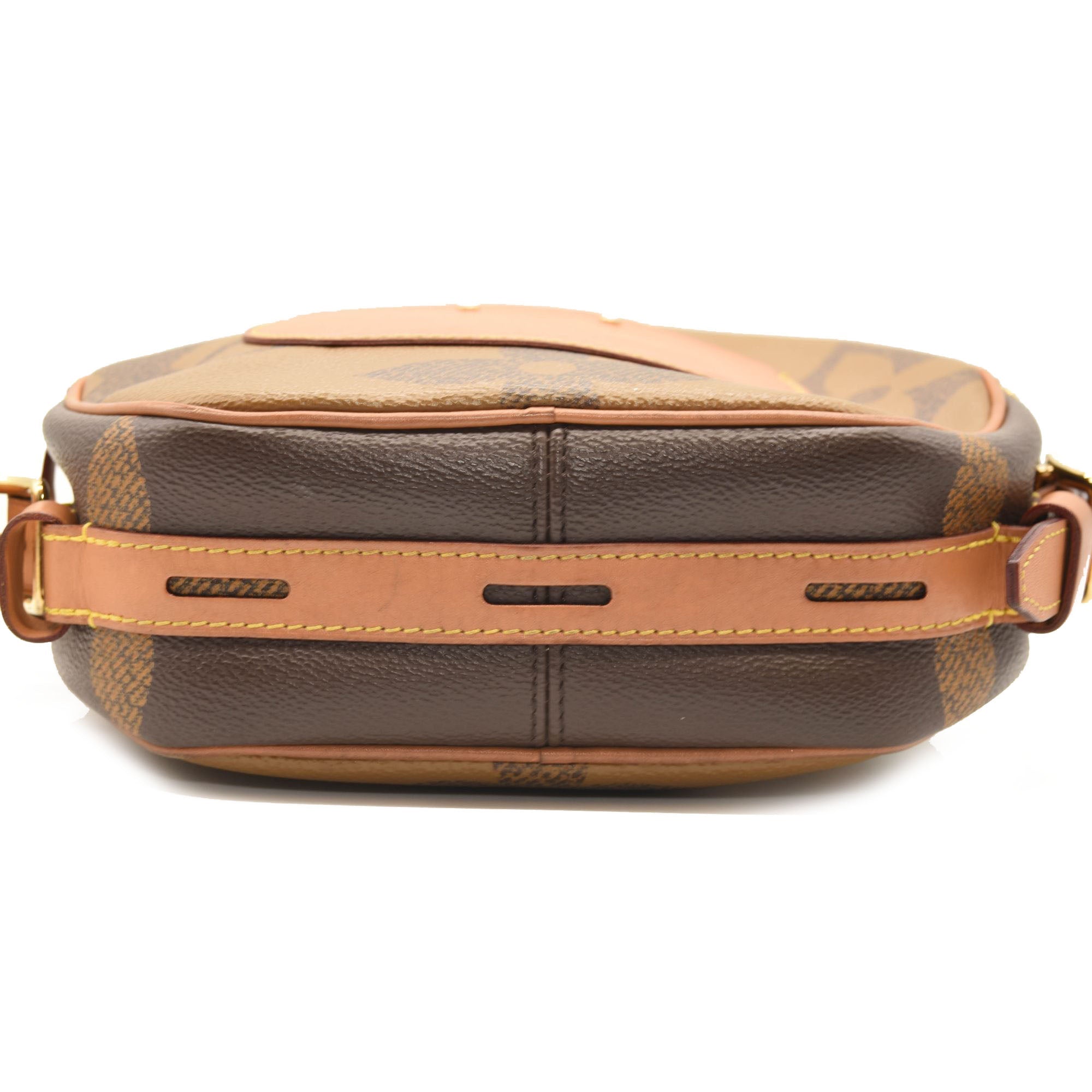 LOUIS VUITTON Reverse Monogram Giant Boite Chapeau Souple