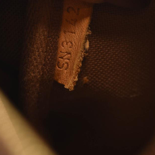 LOUIS VUITTON Monogram Eva Clutch SN3142