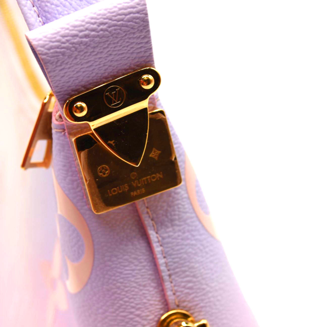 LOUIS VUITTON Monogram Giant Spring In The City Marshmallow Hobo PM Sunrise Pastel