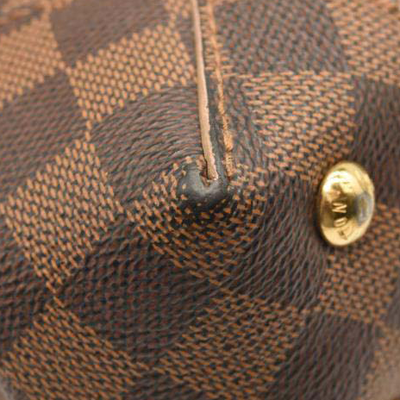 LOUIS VUITTON Damier Ebene Caissa Clutch in Rose Ballerine