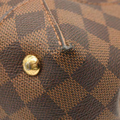 LOUIS VUITTON Damier Ebene Caissa Clutch in Rose Ballerine