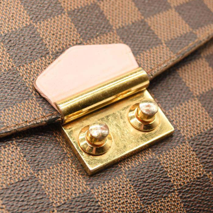 LOUIS VUITTON Damier Ebene Caissa Clutch in Rose Ballerine