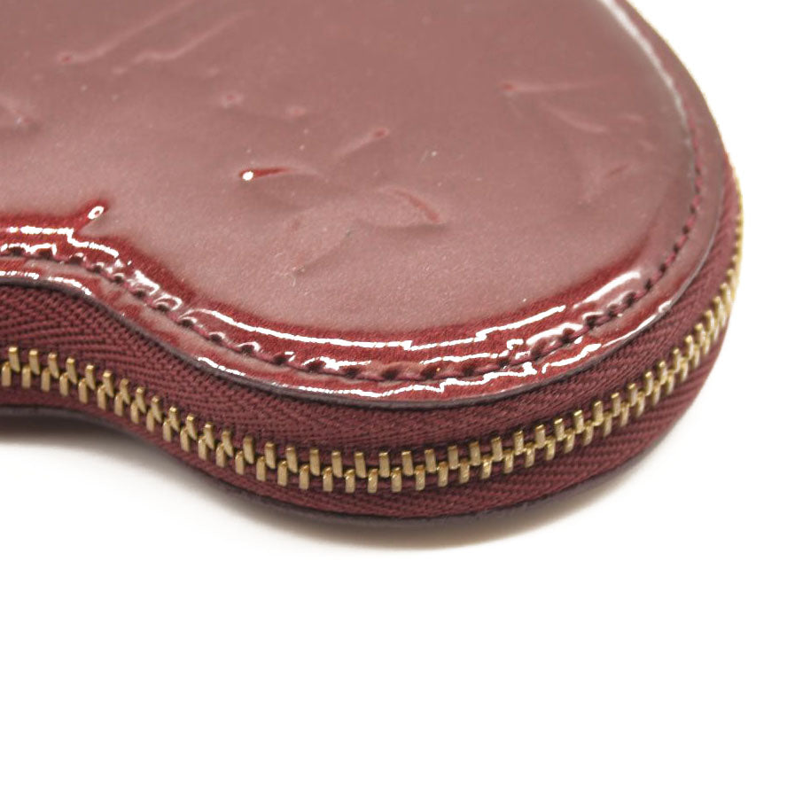 LOUIS VUITTON Vernis Heart Coin Purse Rouge Fauviste