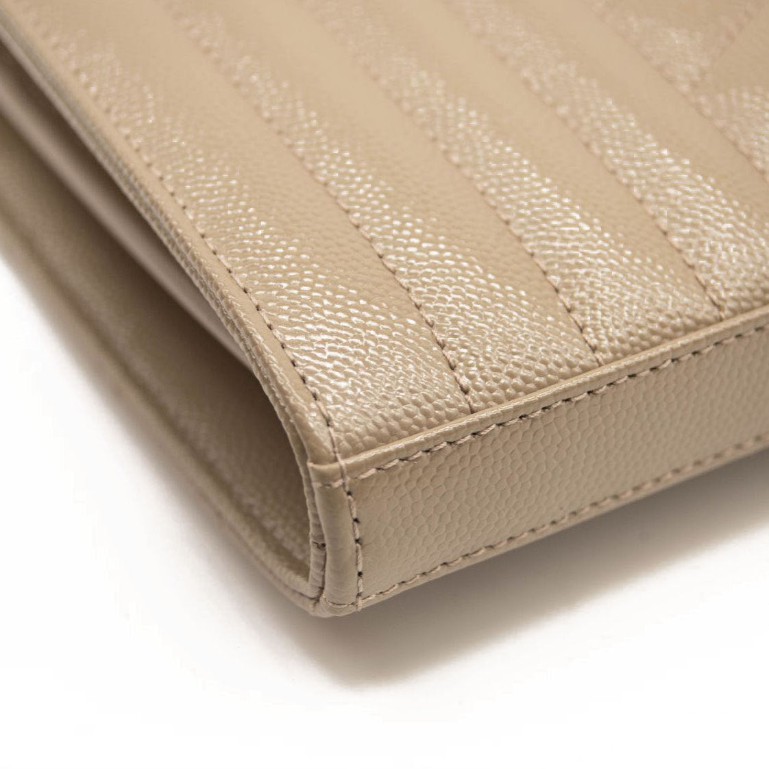 NEW SAINT LAURENT Grain De Poudre Mixed Matelasse Triquilt Monogram Chain Wallet Dark Beige