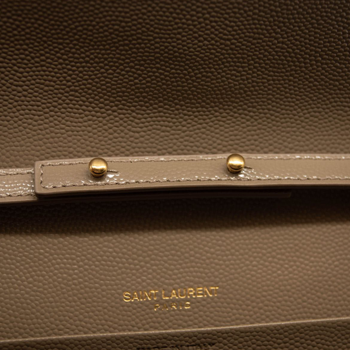 NEW SAINT LAURENT Grain De Poudre Mixed Matelasse Triquilt Monogram Chain Wallet Dark Beige