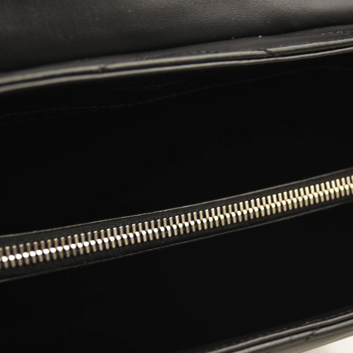 NEW SAINT LAURENT Calfskin Y Quilted Monogram Medium Loulou Chain Satchel Black