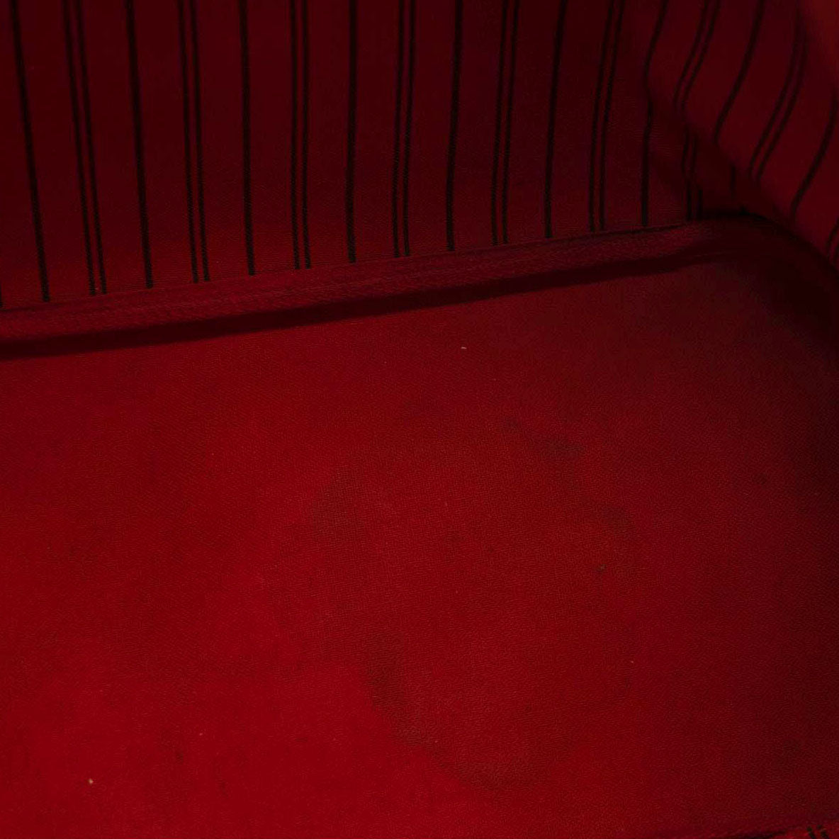 LOUIS VUITTON Monogram Neverfull MM Cherry Cerise