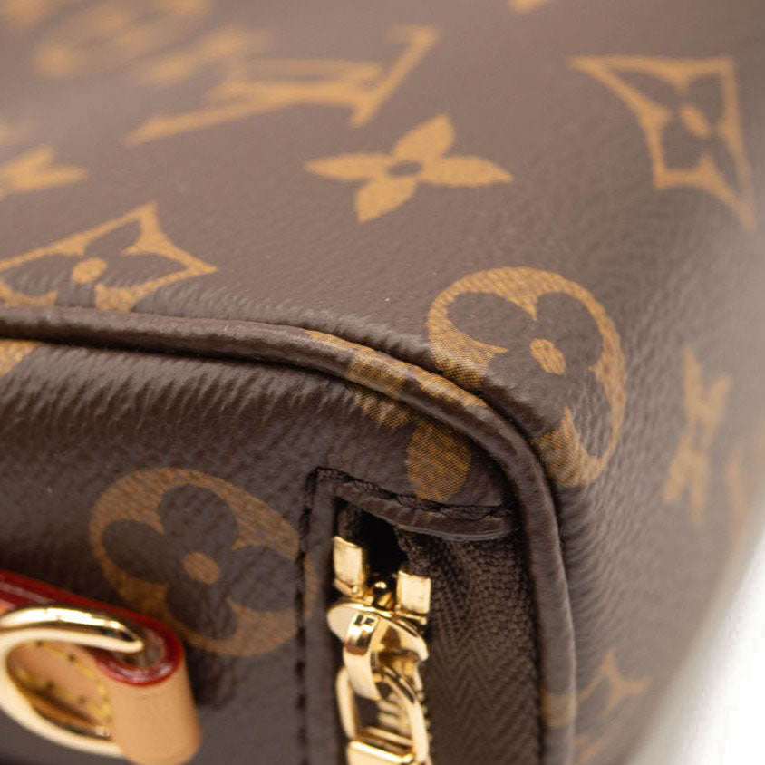 NEW LOUIS VUITTON Monogram Mini Bumbag