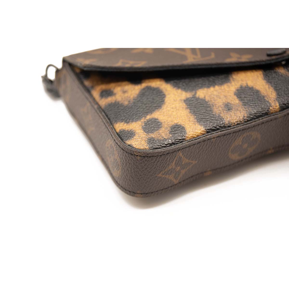 LOUIS VUITTON Monogram Animal Print Pochette Felicie Chain Wallet