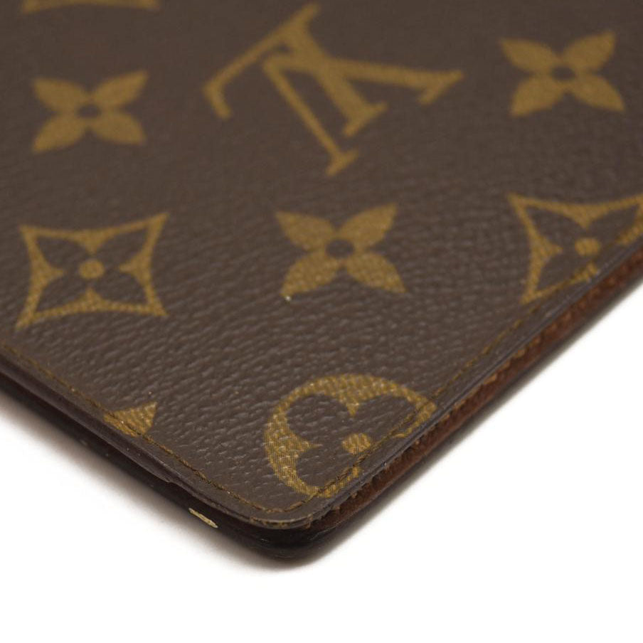 LOUIS VUITTON Monogram Passport Cover