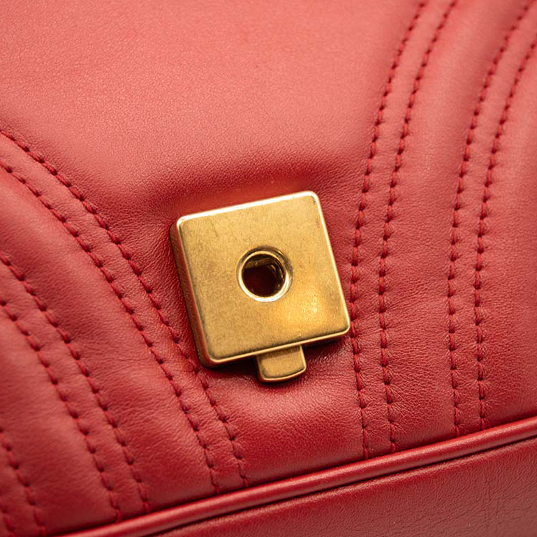 GUCCI Calfskin Matelasse Medium GG Marmont Shoulder Bag Hibiscus Red