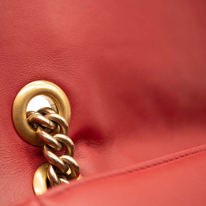 GUCCI Calfskin Matelasse Medium GG Marmont Shoulder Bag Hibiscus Red