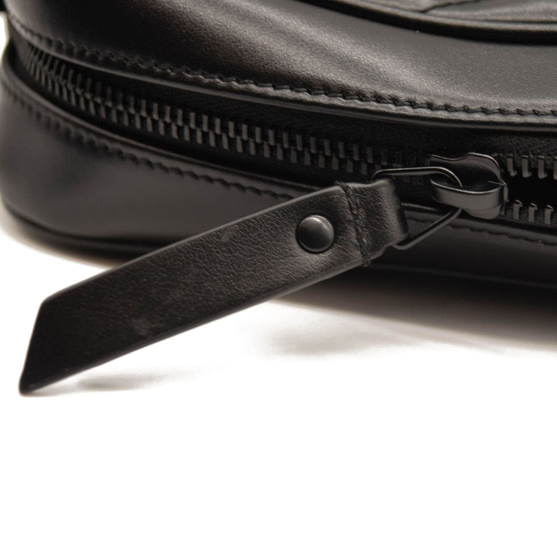 NEW SAINT LAURENT Calfskin Matelasse Monogram Monochrome Lou Camera Bag Black