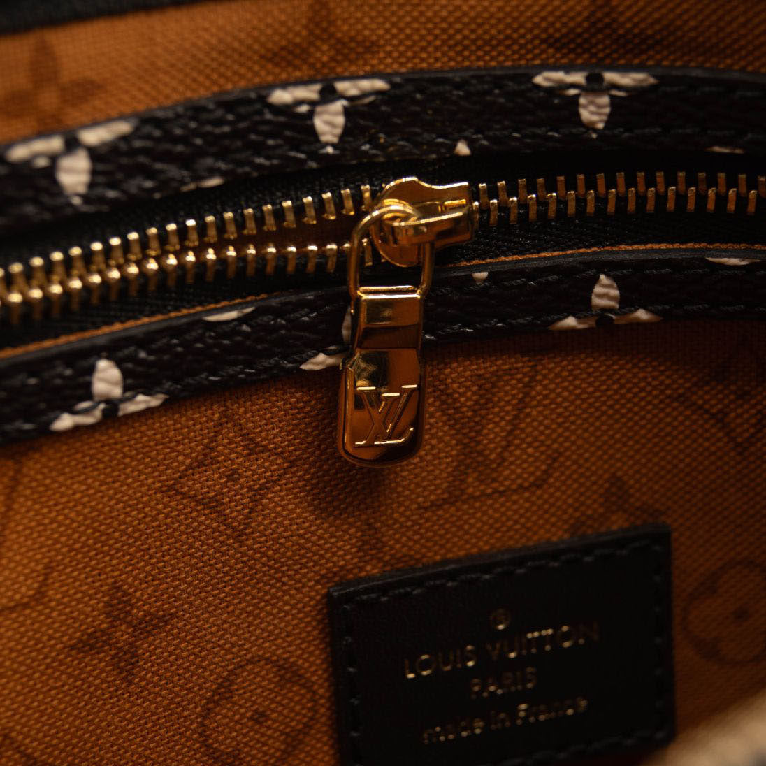 Louis Vuitton Monogram Giant Crafty Speedy Bandouliere 25 Creme Caramel