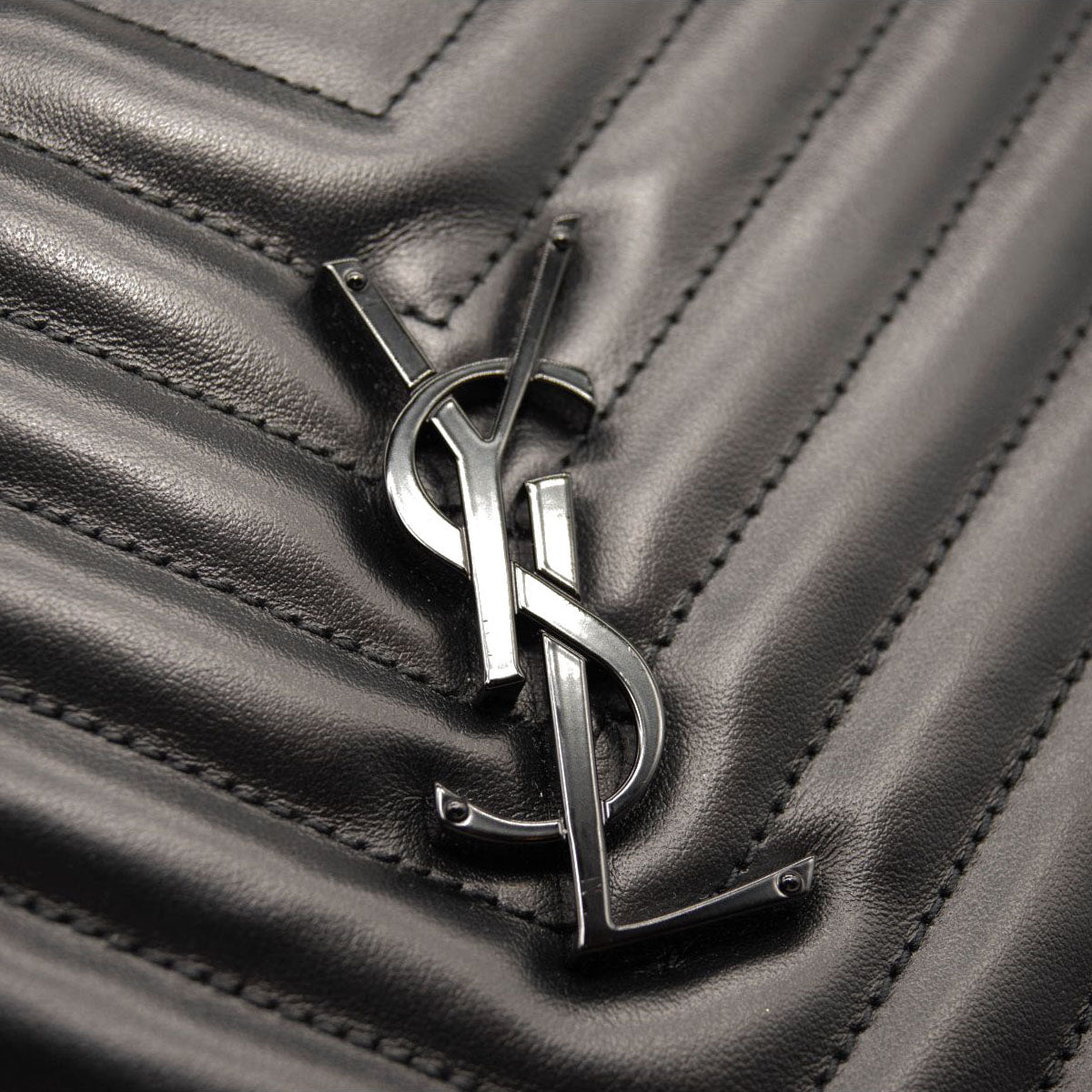 NEW SAINT LAURENT Calfskin Matelasse Monogram Monochrome Lou Camera Bag Black Noir