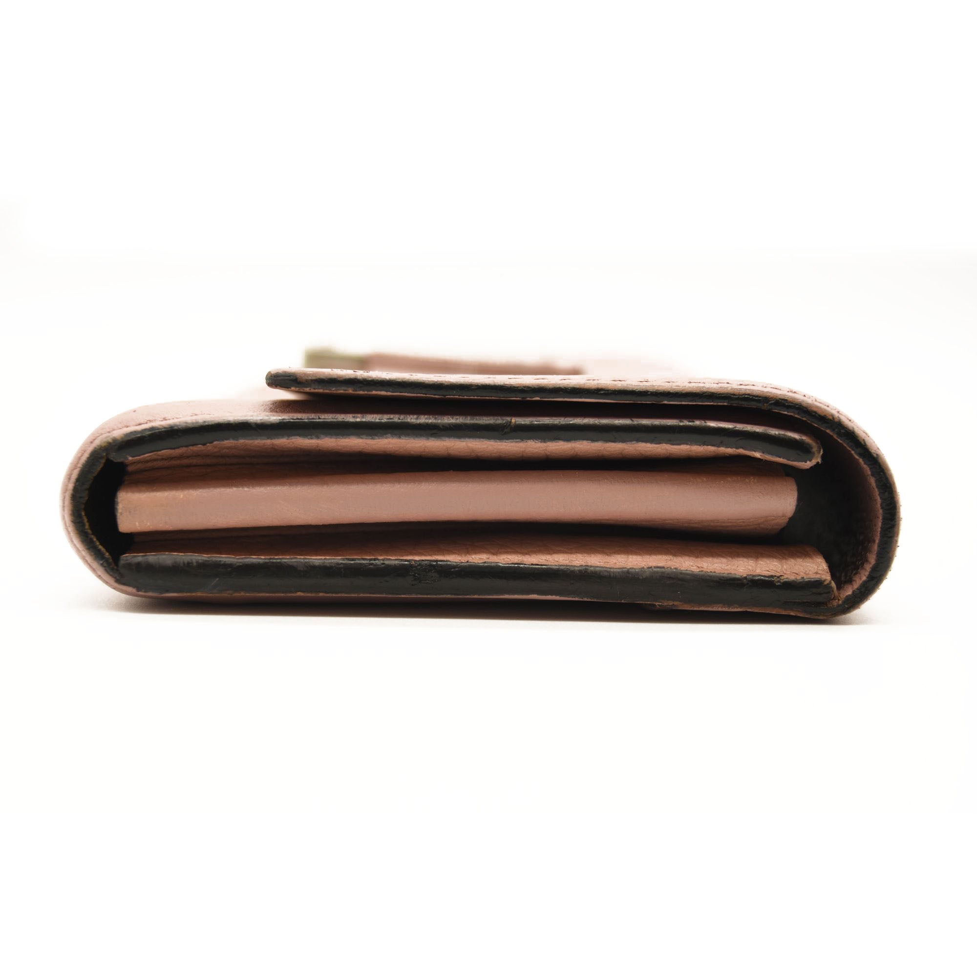 LOUIS VUITTON Taurillon Capucines Wallet Magnolia