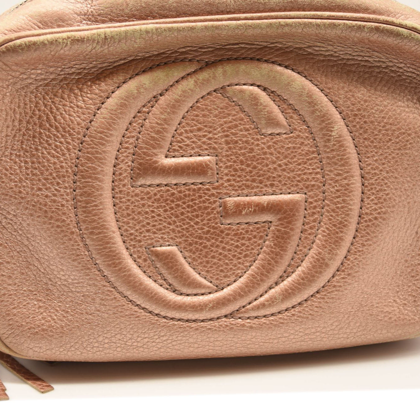 GUCCI Metallic Pebbled Calfskin Small Soho Disco Bag Pink Rose Gold