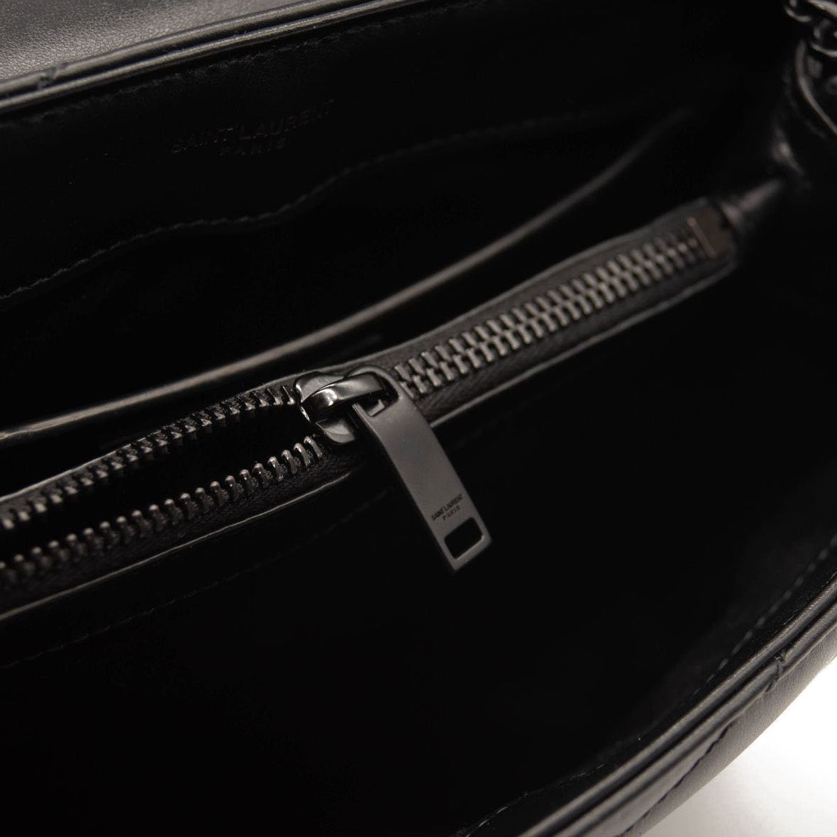 USED SAINT LAURENT Calfskin Y Quilted Monogram Monochrome Small Loulou Chain Satchel Black