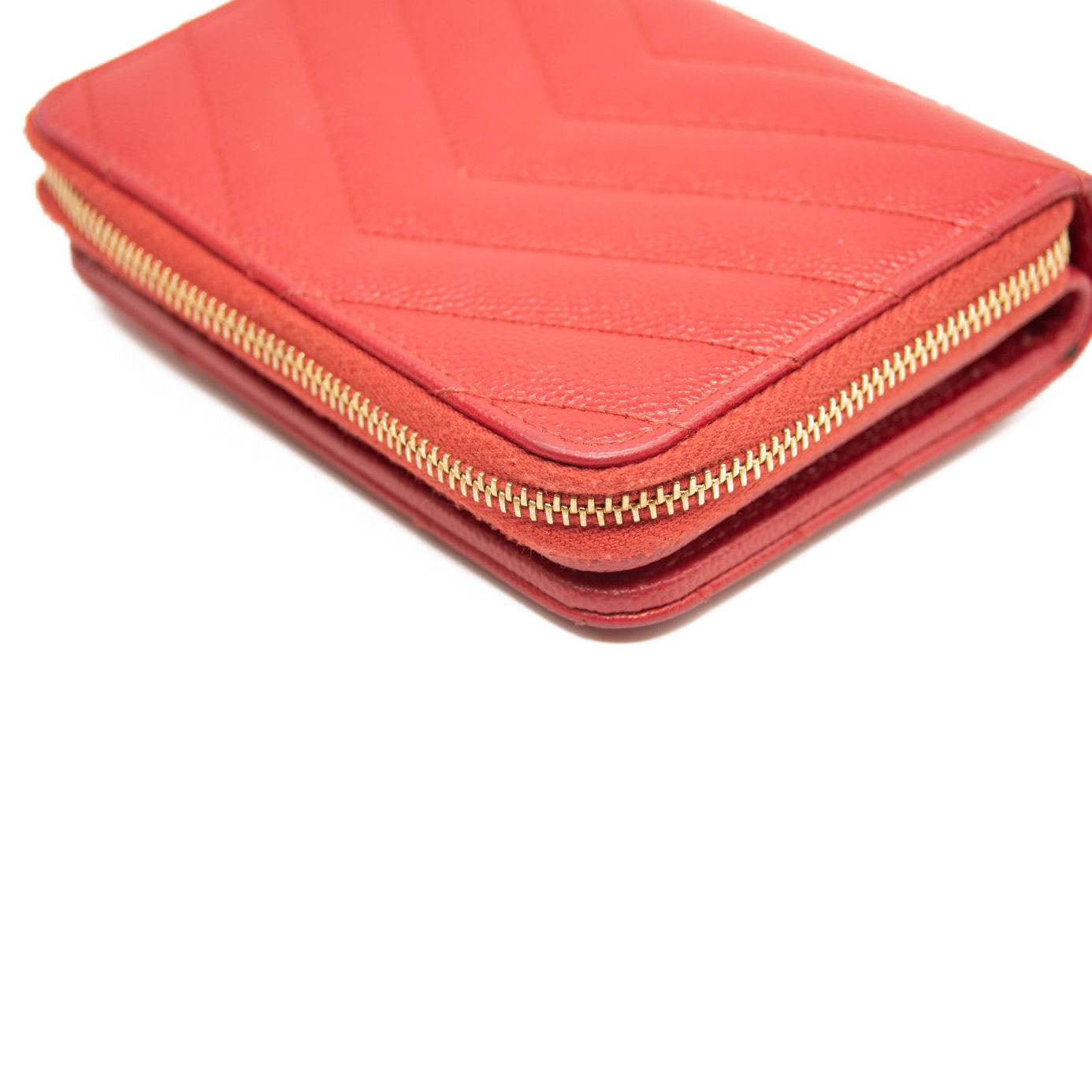 Saint Laurent Grain De Poudre Matelasse Chevron Monogram Compact Zip Around Wallet