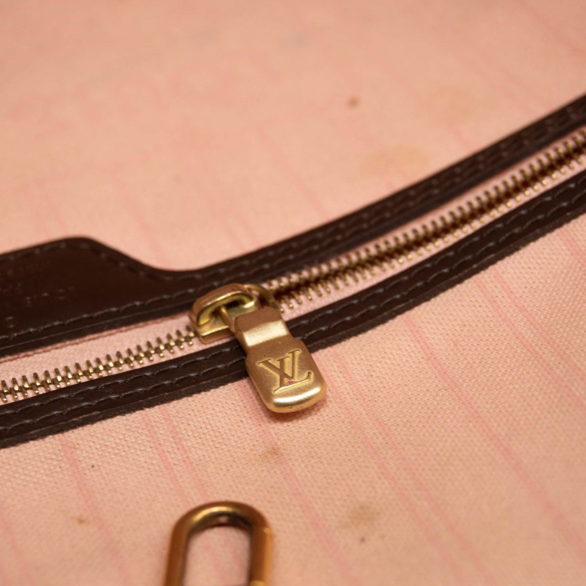 LOUIS VUITTON Brown Damier Ebene Neverfull MM Tote Bag Rose Ballerine