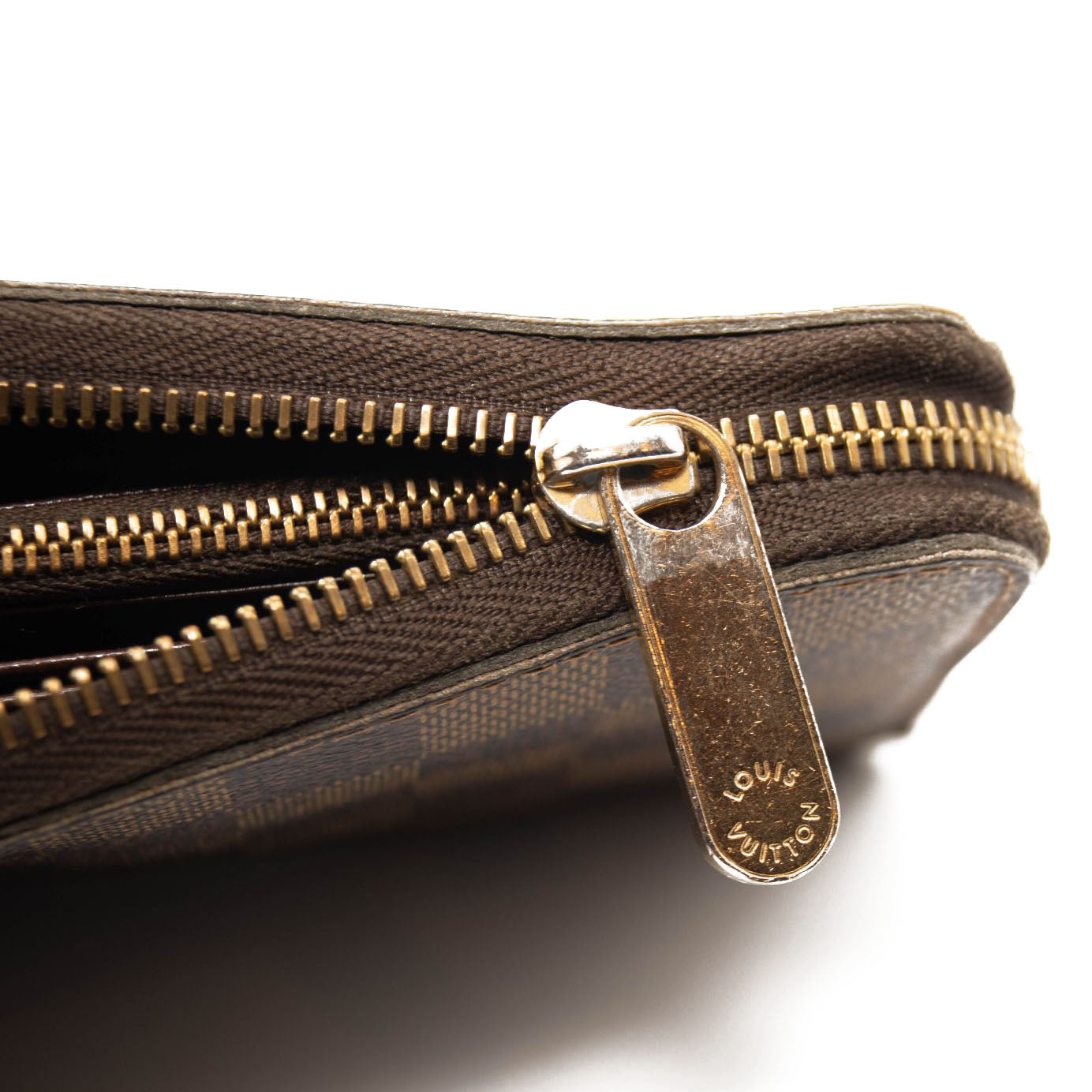 LOUIS VUITTON Damier Ebene Zippy Wallet CA2037