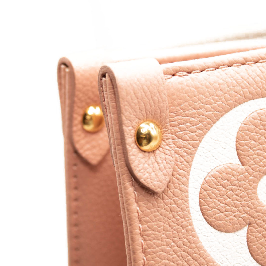 LOUIS VUITTON Empreinte Monogram Giant Onthego MM Arizona Creme