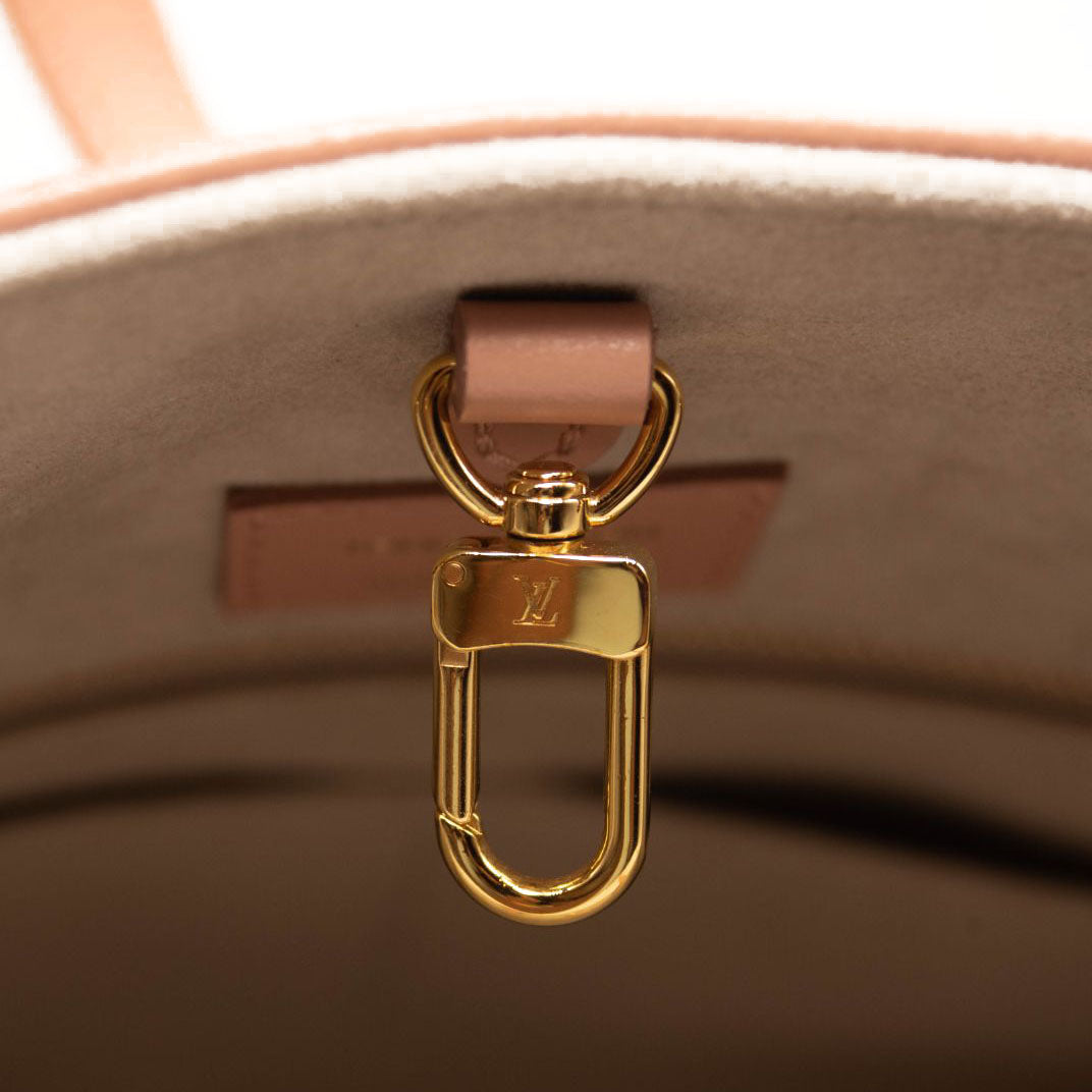 LOUIS VUITTON Empreinte Monogram Giant Onthego MM Arizona Creme