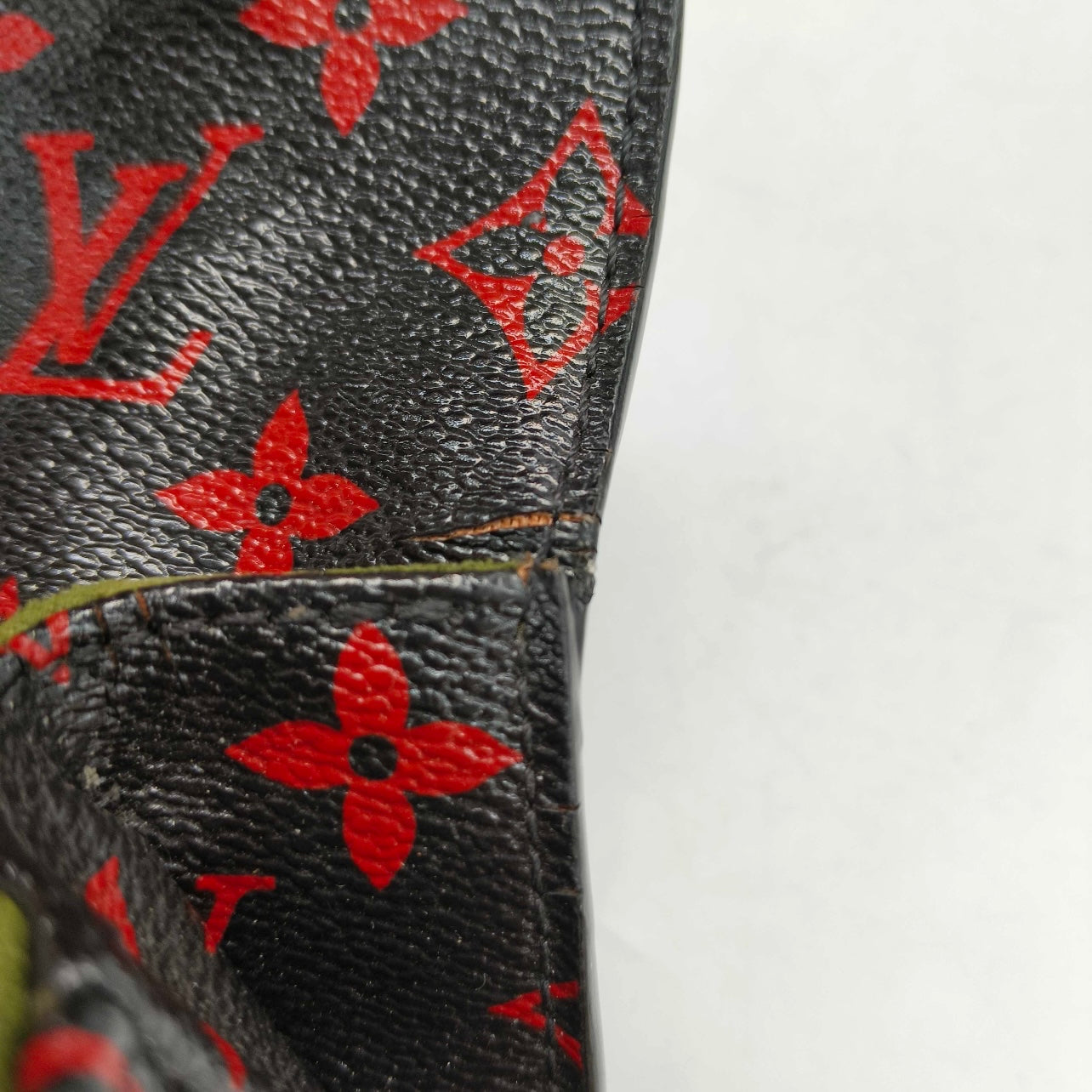 Louis Vuitton Monogram Infrarouge Pochette Metis