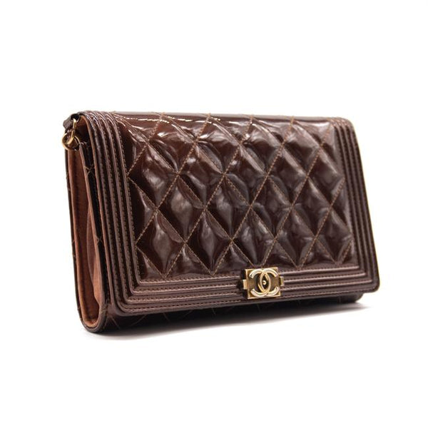 Chanel Black Caviar CC Logo Wallet Sling, Women's Fashion, Bags & Wallets,  Cross-body Bags on Carousell