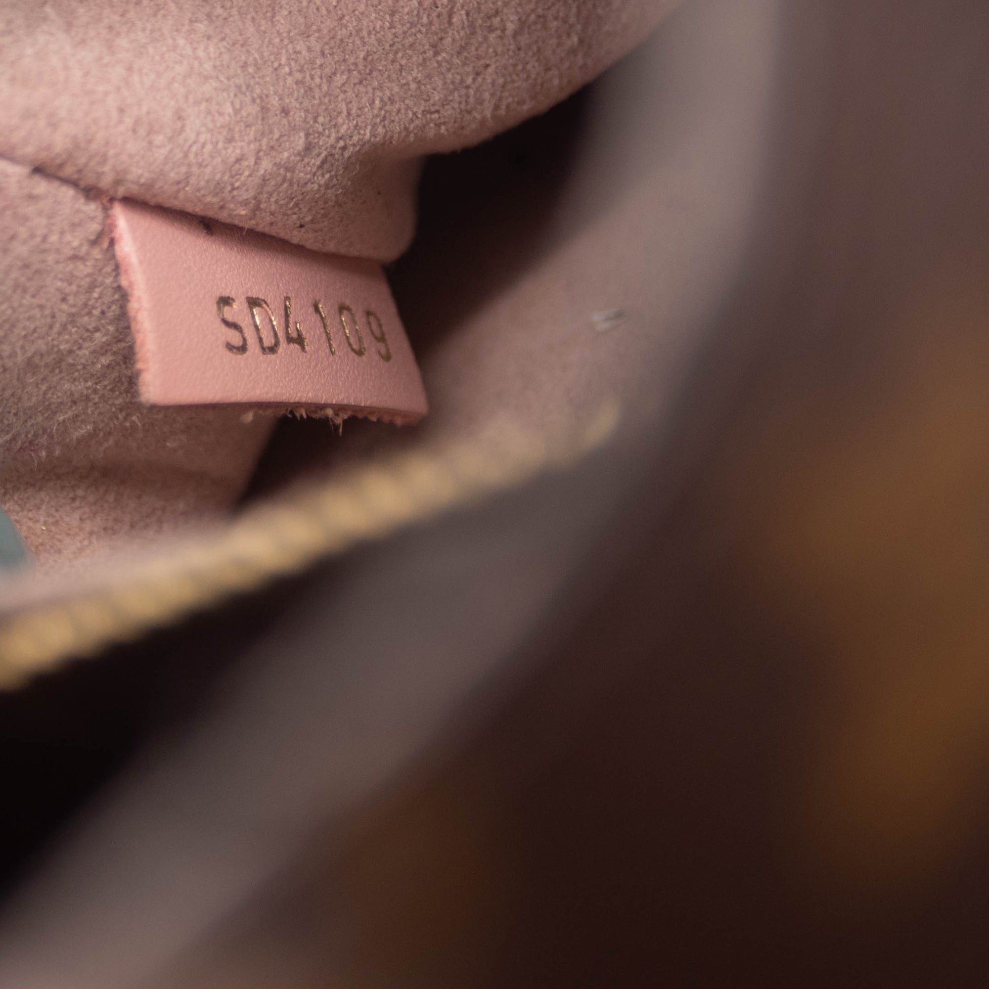 Louis Vuitton Neonoe Mm Rose Poudre Brown Monogram Canvas Shoulder Bag