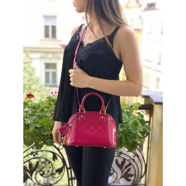 LOUIS VUITTON Vernis Leather Alma GM Pink Handbag
