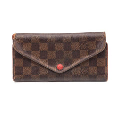 Princess Top Corner - Lv handy bag Dior wallet Gucci sling wallet Sold!!!!  Alright 🤘😎 Buy now, deliver now. Cod or pickup meetup.