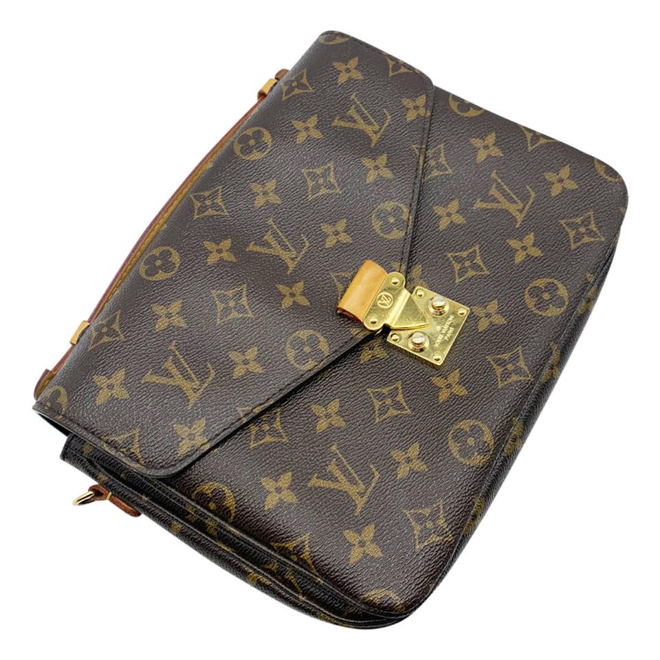 Louis Vuitton Pochette Metis Monogram Canvas Cross Body Bag