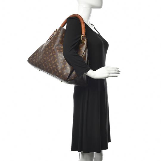 Louis Vuitton Artsy Monogram Mm Brown Canvas Tote