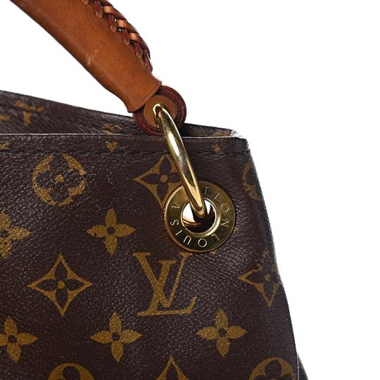 Louis Vuitton Artsy Monogram Mm Brown Canvas Tote