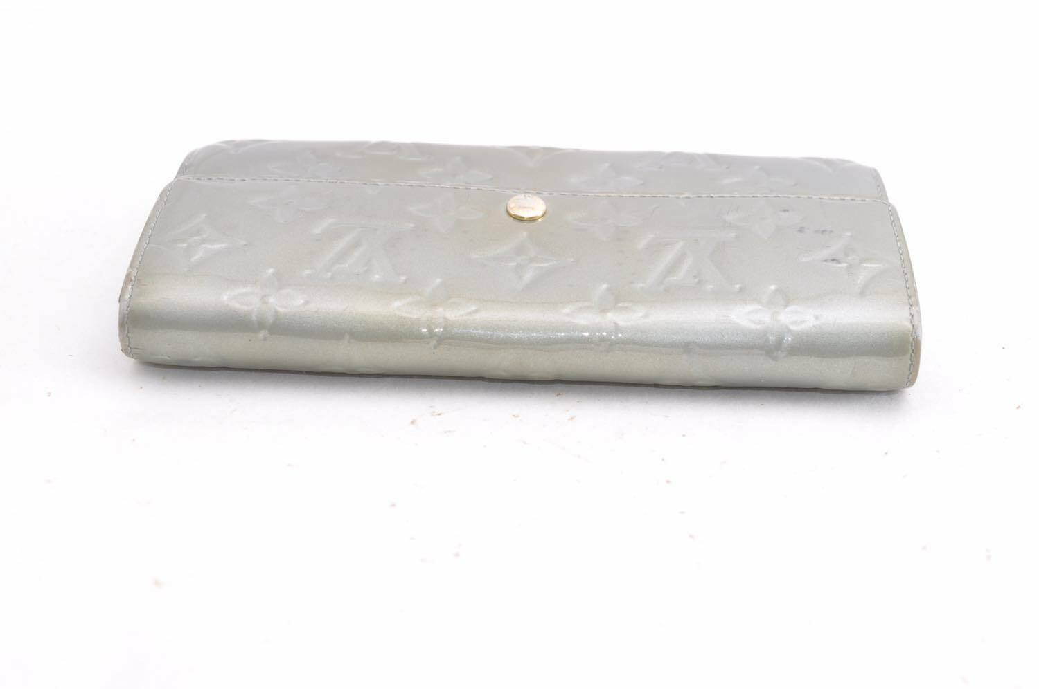 LOUIS VUITTON Vernis Portefeuille Sarah Wallet Givre M91564