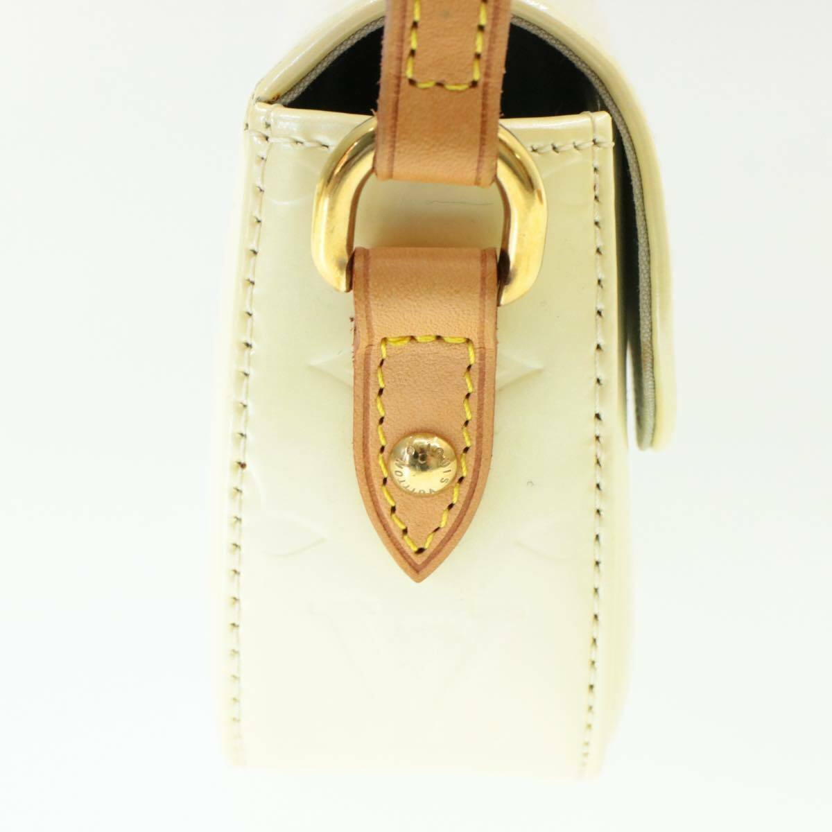 LOUIS VUITTON Vernis Malibu Street Perle Hand Pouch M91507