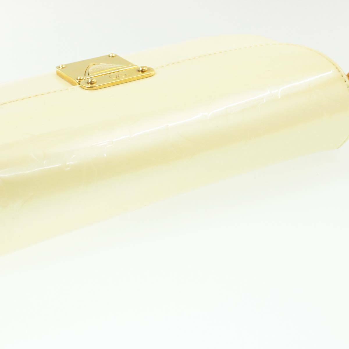 LOUIS VUITTON Vernis Malibu Street Perle Hand Pouch M91507