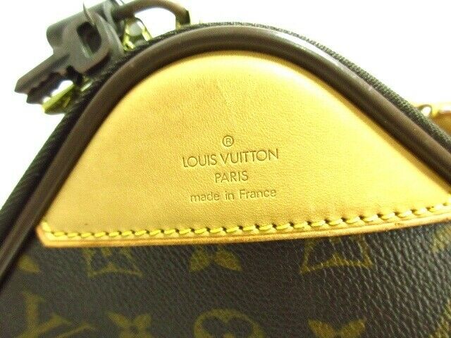 LOUIS VUITTON Pegase 60 Suitcase