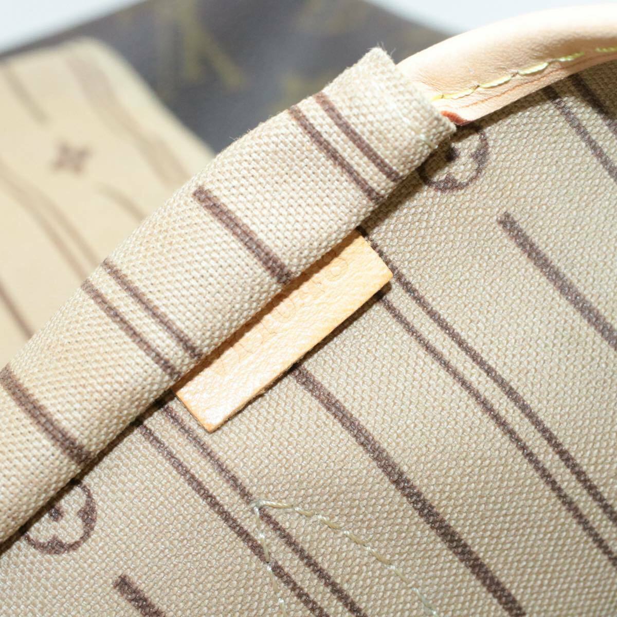 LOUIS VUITTON Monogram Neverfull MM Tote Bag M40156