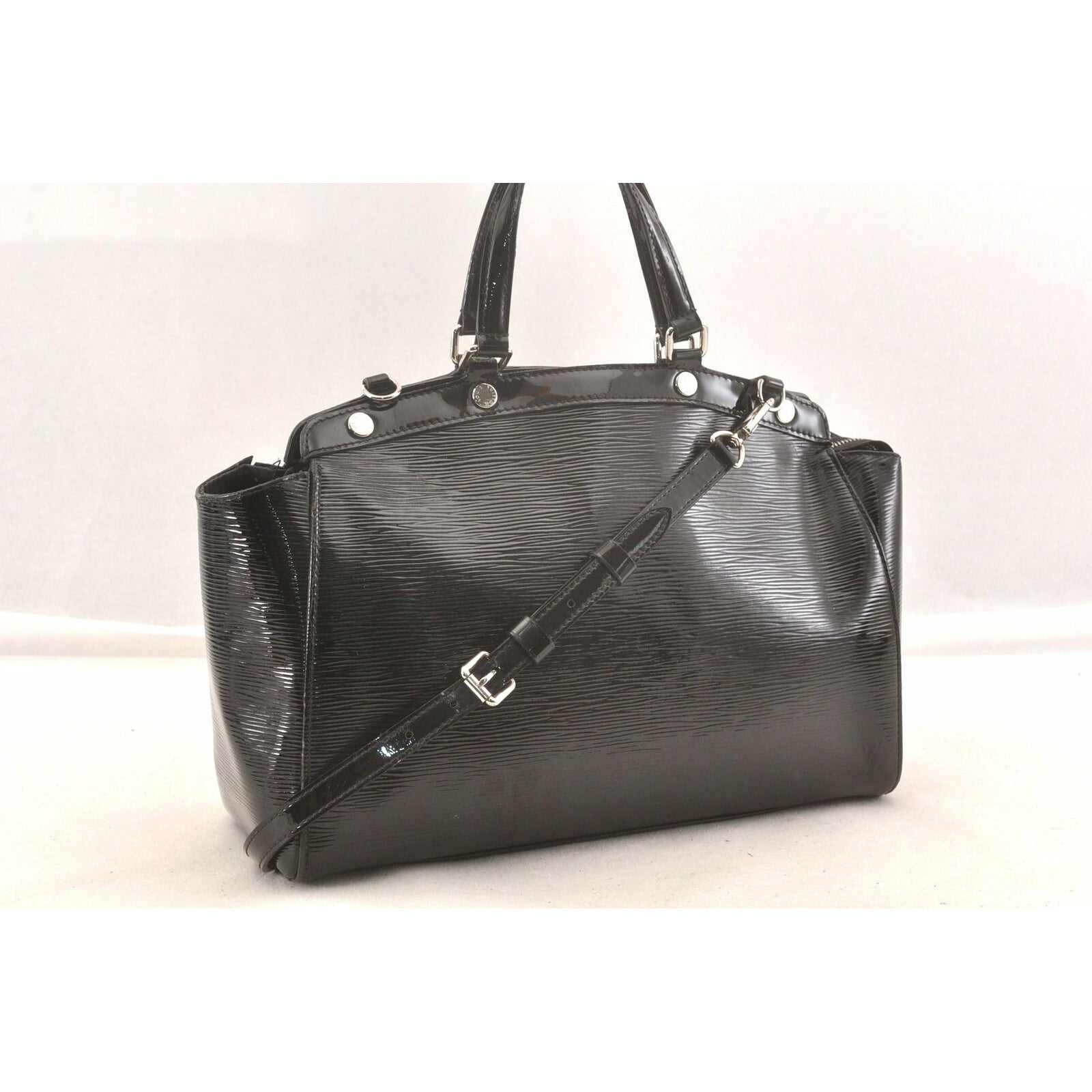 Louis Vuitton Epi Electric Brea Black Shoulder Hand Bag M40328