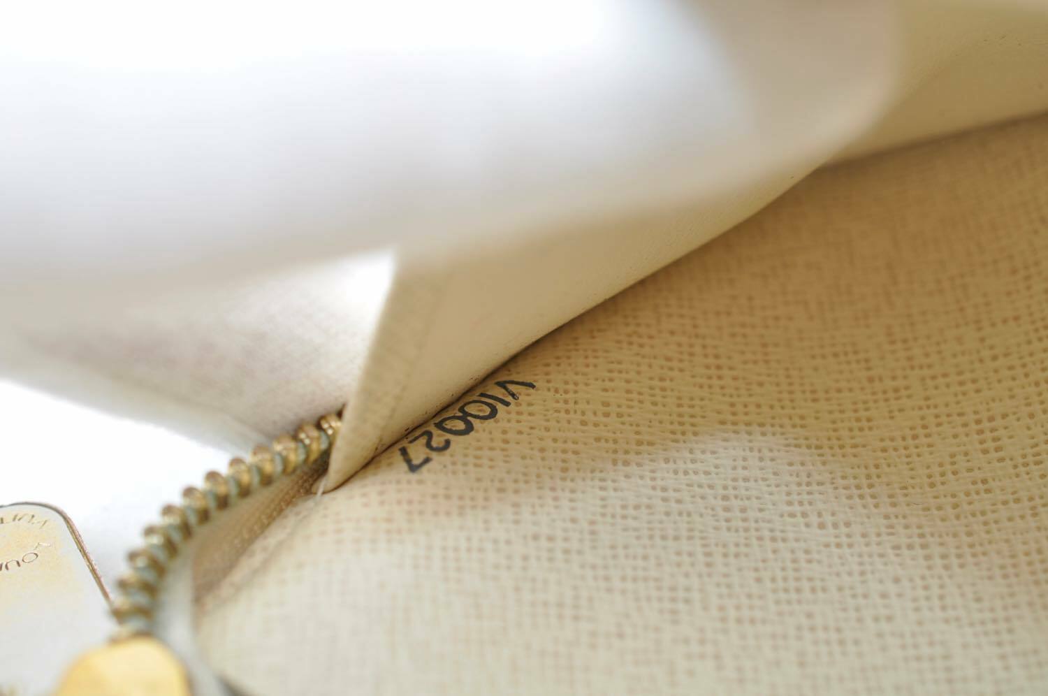 LOUIS VUITTON Damier Azur Zippy Organizer Wallet N60012