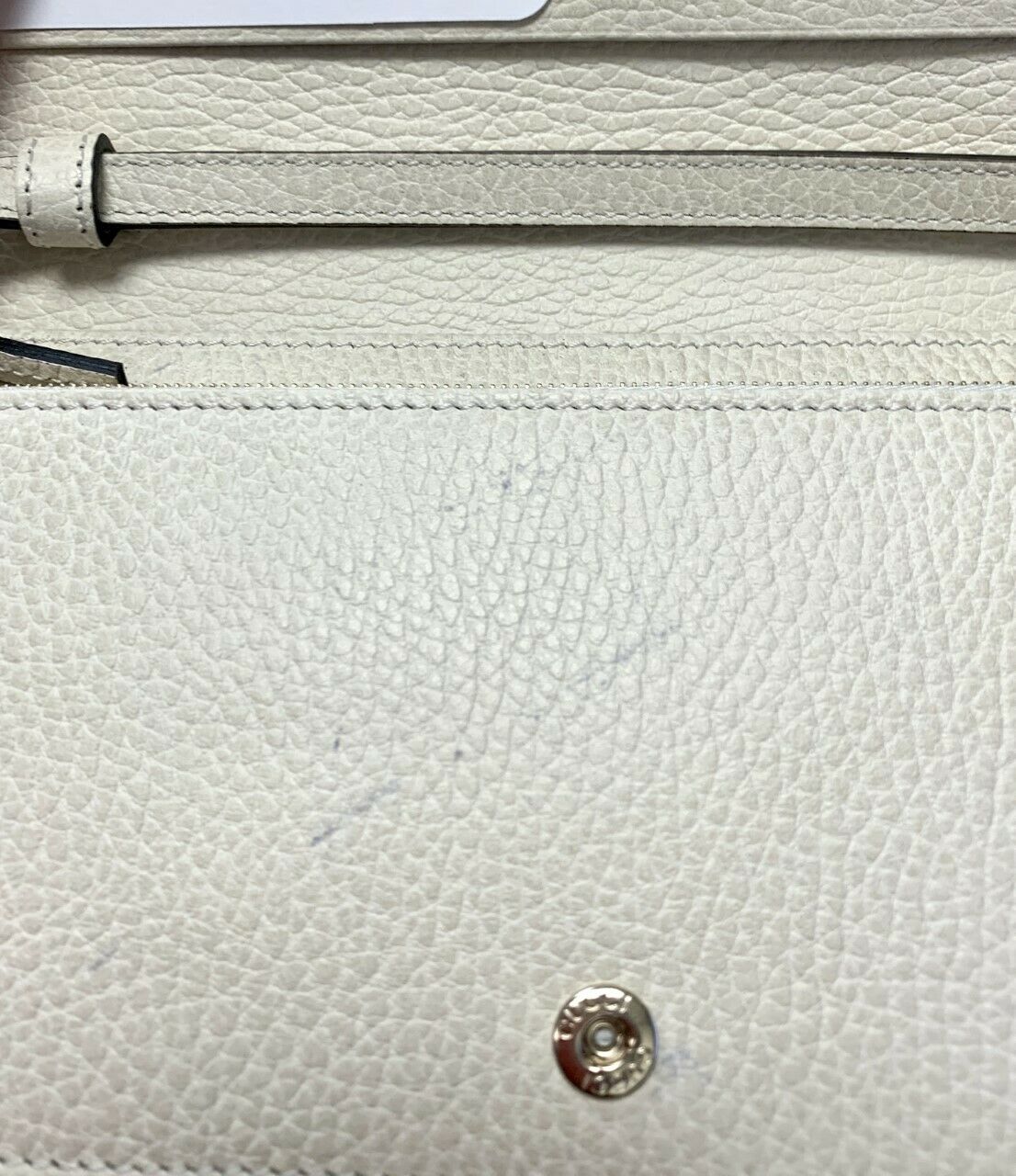 Gucci Women's Creamy White Swing Leather Crossbody Clutch Wallet