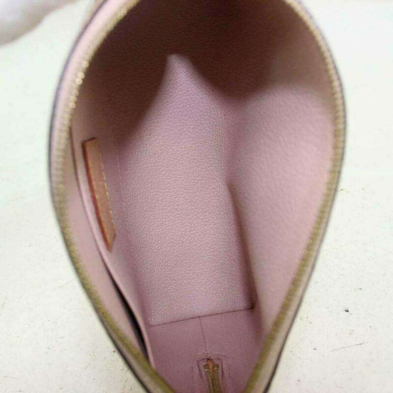 Louis Vuitton Pochette 2013 Vernis Cosmetic Cosmetique Makeup Case Beige Patent