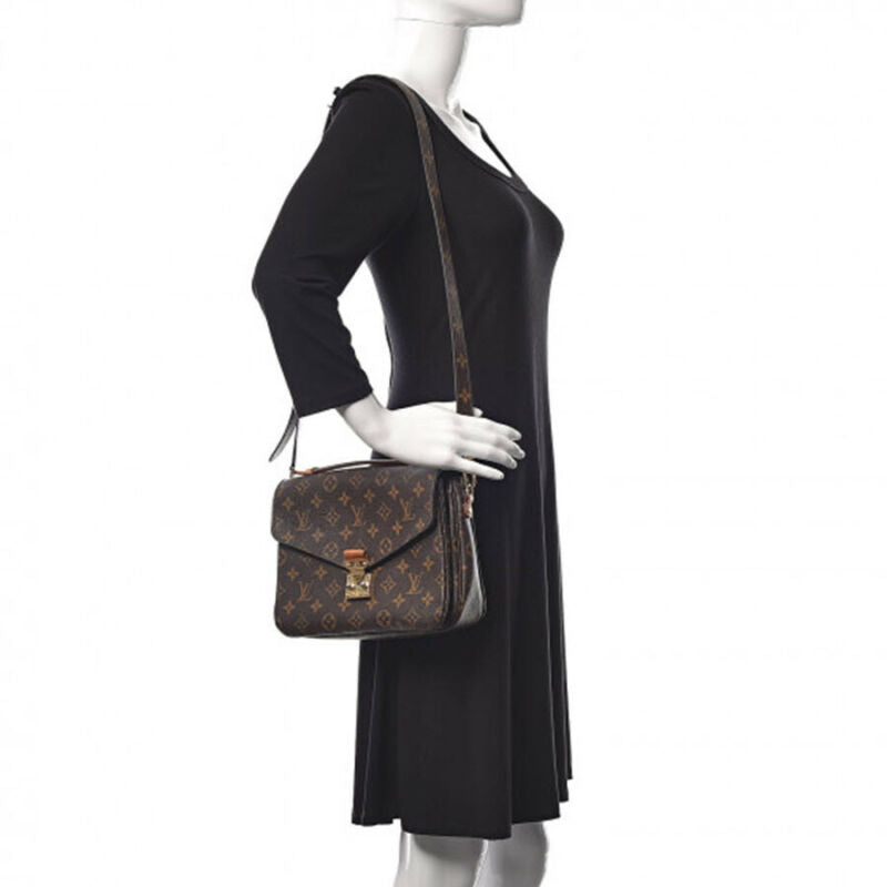Louis Vuitton Pochette Metis Monogram Canvas Shoulder Bag