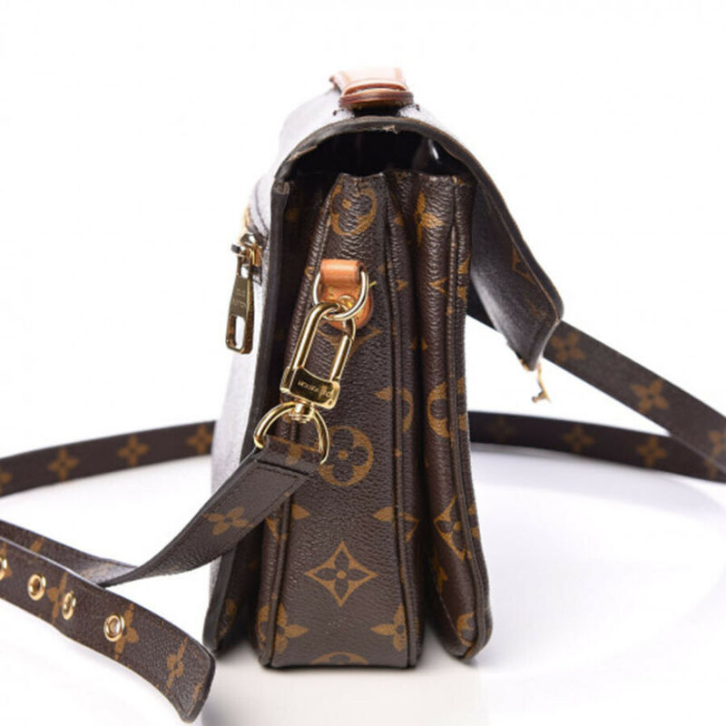 Louis Vuitton Pochette Metis Monogram Canvas Shoulder Bag
