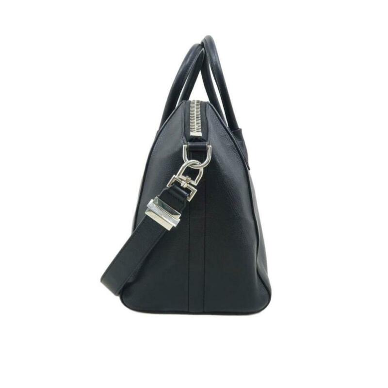 Givenchy Medium Sugar Antigona Black Leather Shoulder Bag