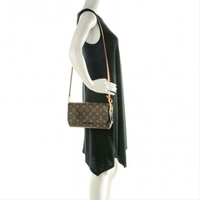 Louis Vuitton Monogram Favorite MM - Brown Shoulder Bags, Handbags